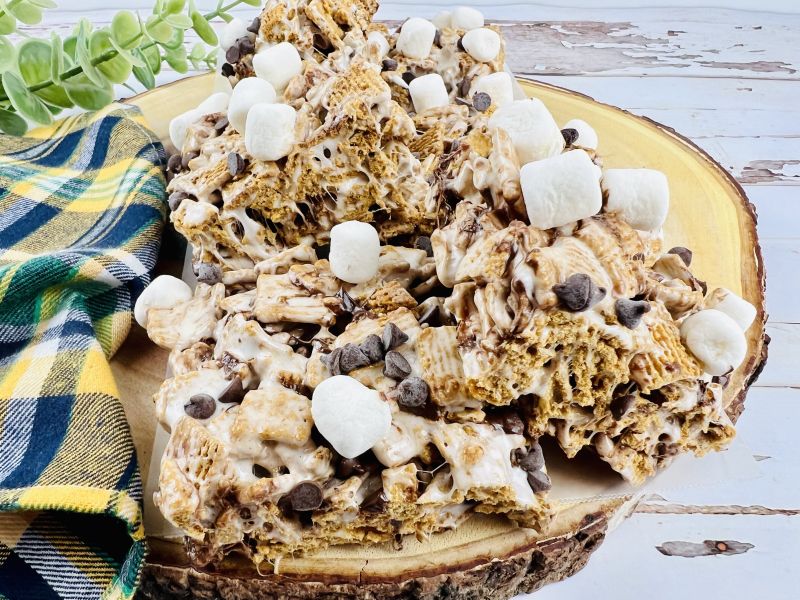 How to Make the Best S’mores Cereal Bars