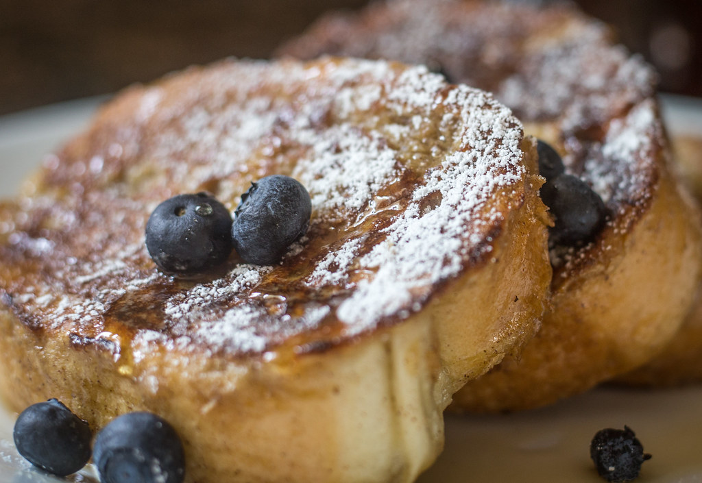 Campfire French Toast sprinkle with powdered sugar