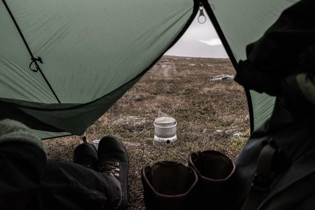 Tent Camping Essentials: A Guide to Packing Smart and Staying Comfortable Tent Camping Essentials: A Guide to Packing Smart and Staying Comfortable